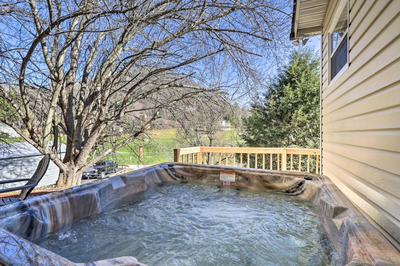 Hot Tub And Fire Pit At Luxe Blue Ridge Bungalow Villa Vilas Luaran gambar